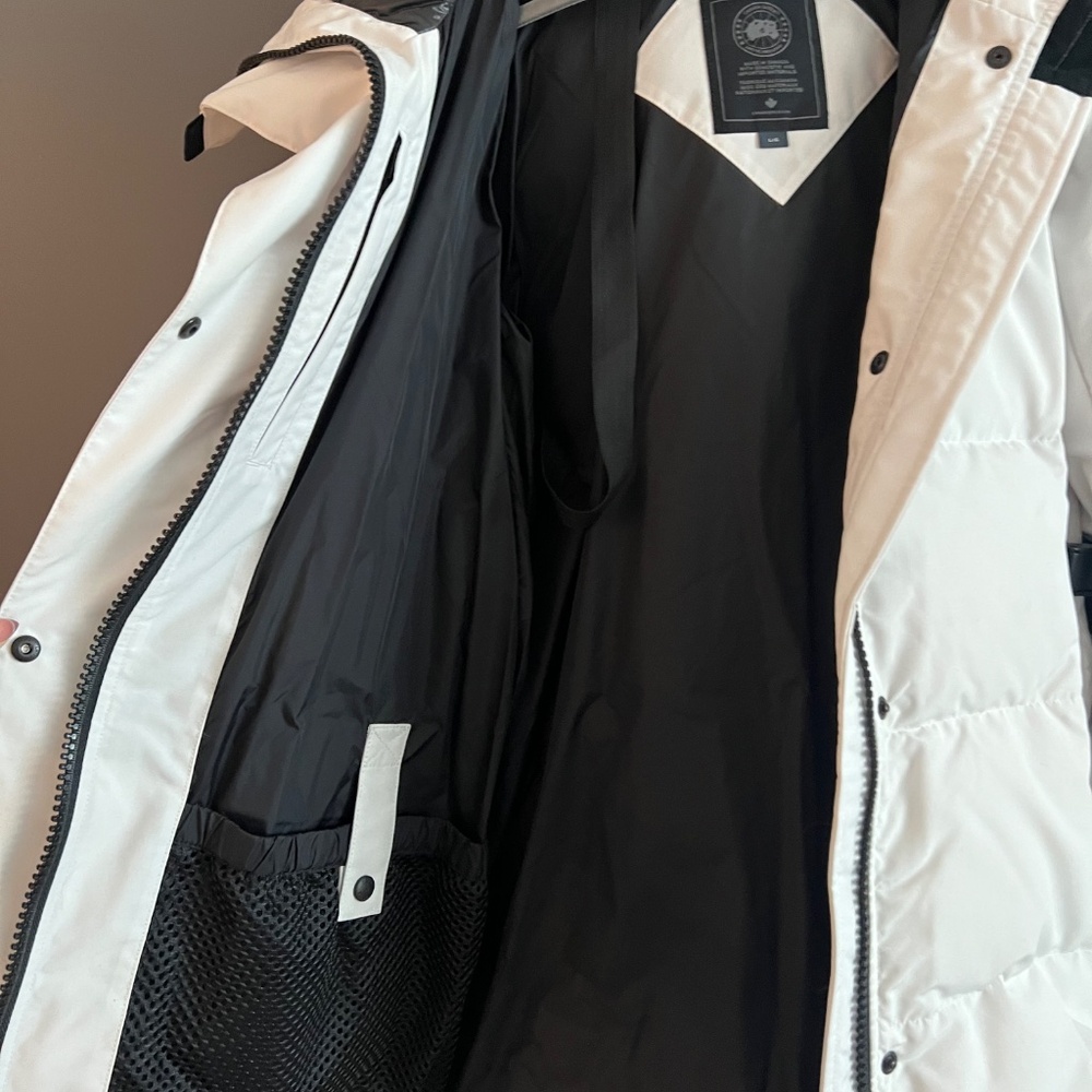 L - Canada Goose Bennett Black Label Parka - Picture 4 of 10